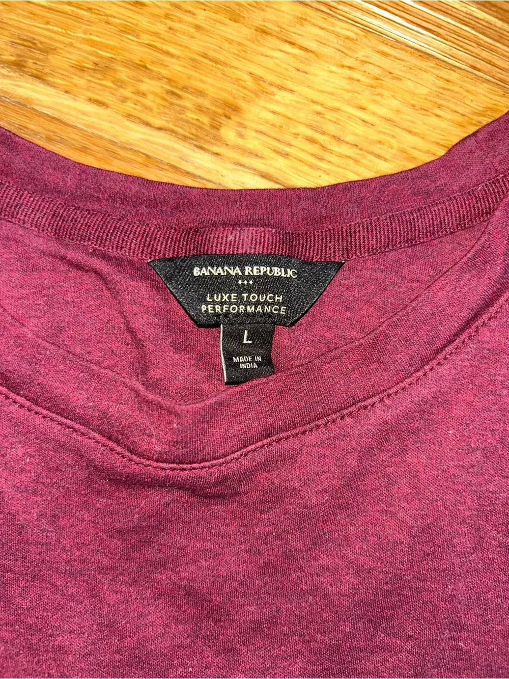 Banana Republic Men's Crew Neck T-Shirt - Wine